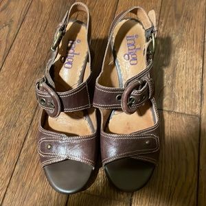 Indigo by Clark’s leather heel